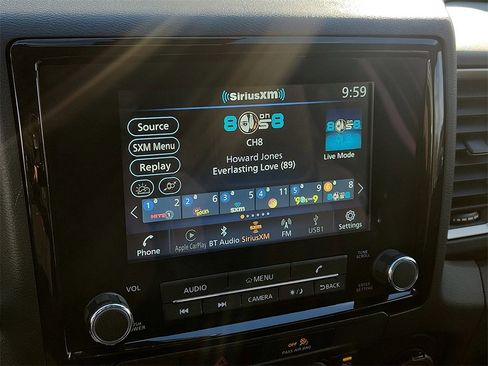 Used 2022 Nissan Frontier SV image 16