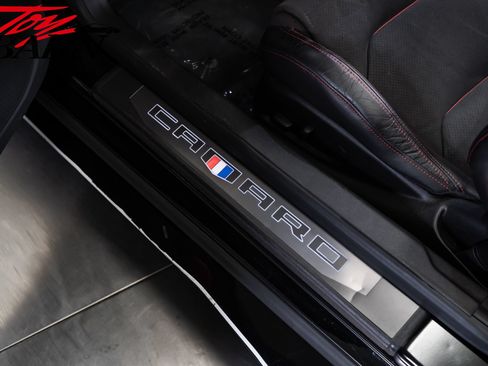 Used 2022 Chevrolet Camaro ZL1 RWD image 27