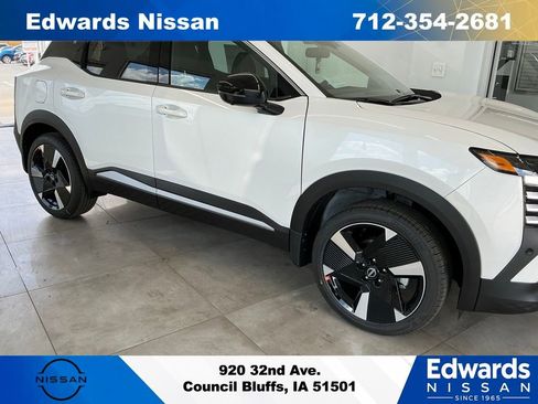 New 2026 Nissan Kicks SR w/ Cold Weather Package AWD/4WD image 1