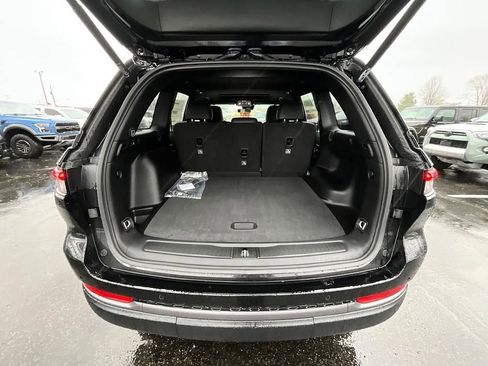 New 2026 Jeep Grand Cherokee Altitude AWD/4WD image 8