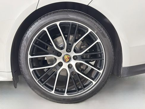 Certified 2023 Porsche Panamera Platinum Edition image 12