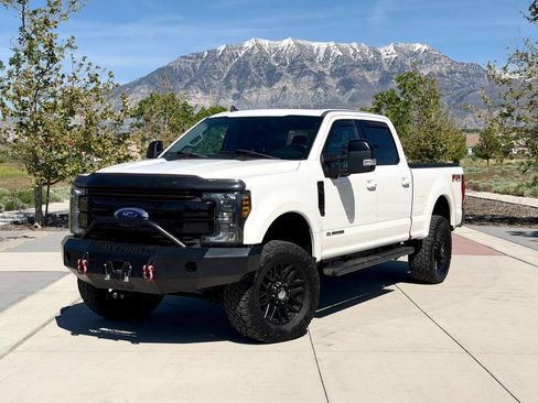 Used 2019 Ford F250 Lariat w/ Lariat Ultimate Package AWD/4WD image 1