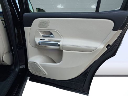 New 2026 Mercedes-Benz GLB 250 4MATIC image 20