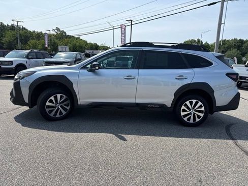 Used 2023 Subaru Outback Premium AWD/4WD image 12