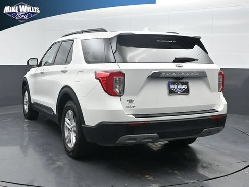 Used 2024 Ford Explorer XLT w/ Equipment Group 202A RWD image 5