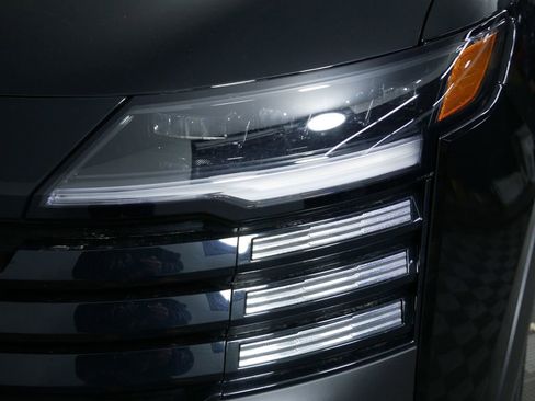 New 2026 Nissan Kicks S image 14