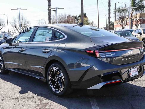 New 2026 Hyundai Sonata SEL FWD image 9