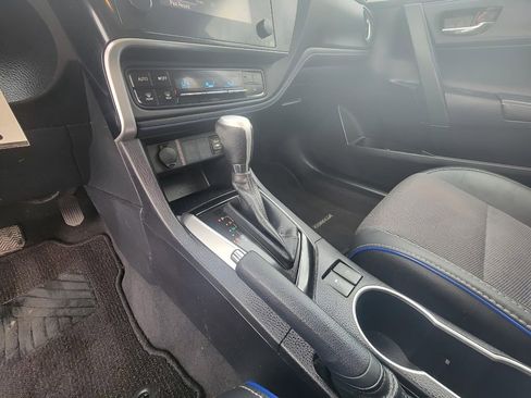 Used 2017 Toyota Corolla SE w/ Carpet Mat Package (TMS) image 23