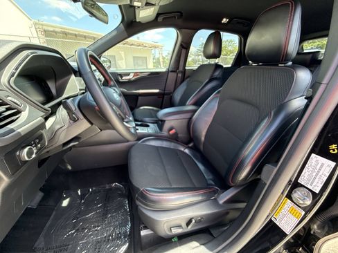Used 2025 Ford Escape ST-Line FWD image 13