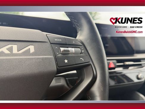 Used 2026 Kia Sportage LX FWD image 17