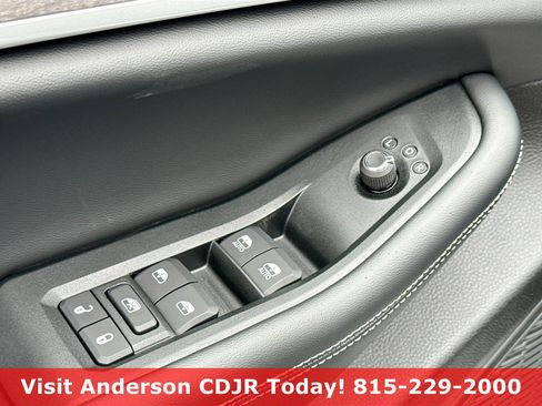 New 2026 Jeep Grand Cherokee Altitude AWD/4WD image 8