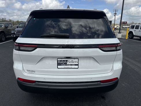 New 2026 Jeep Grand Cherokee Limited w/ Limited Altitude Package RWD image 5