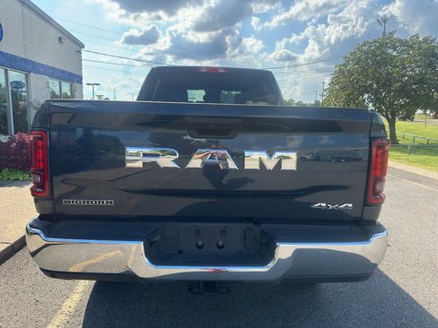 Used 2026 RAM 2500 Big Horn AWD/4WD image 5