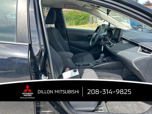 Used 2025 Toyota Corolla LE FWD image 12