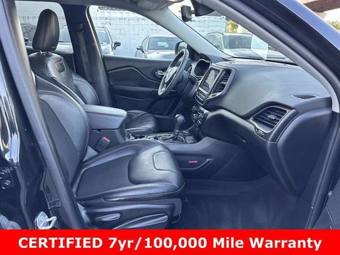 Certified 2022 Jeep Cherokee Trailhawk AWD/4WD image 10