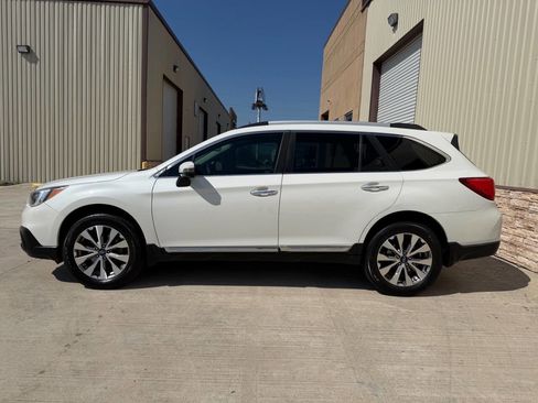 Used 2017 Subaru Outback 3.6R Touring w/ Popular Package #5A image 5