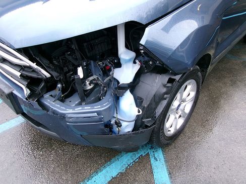 Used 2021 Ford EcoSport SE w/ SE Convenience Package image 2