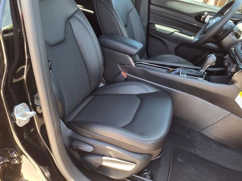 New 2025 Jeep Compass Latitude w/ Altitude Special Edition image 7