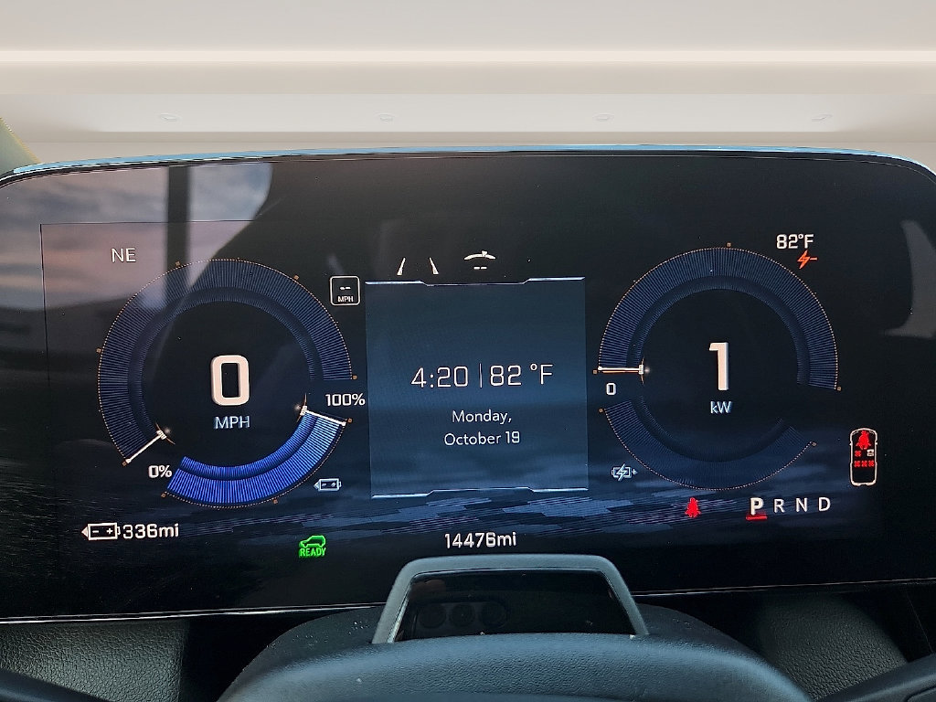 Used 2024 Chevrolet Equinox EV RS FWD image 20