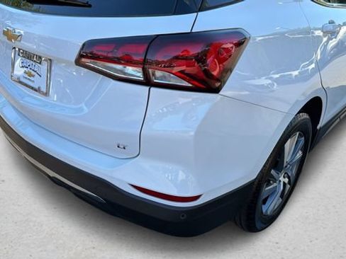 Used 2022 Chevrolet Equinox LT FWD image 38