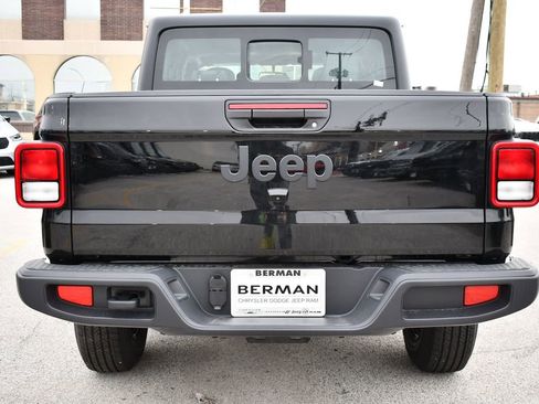 New 2026 Jeep Gladiator Sport image 5