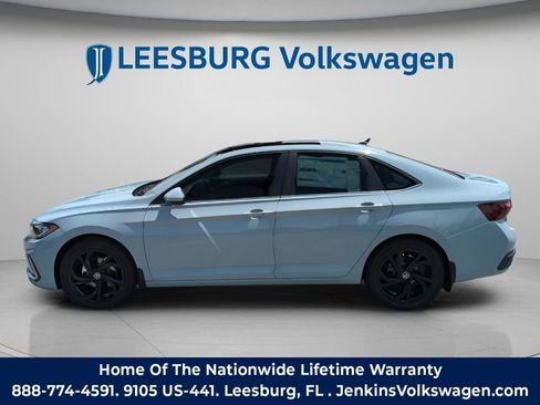 New 2026 Volkswagen Jetta SE FWD image 11