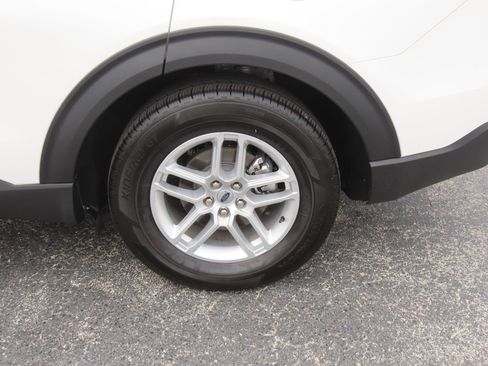 Certified 2025 Ford Explorer Active RWD image 17