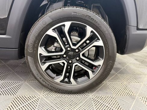 Used 2022 Jeep Compass Limited w/ Sun and Sound Group AWD/4WD image 28