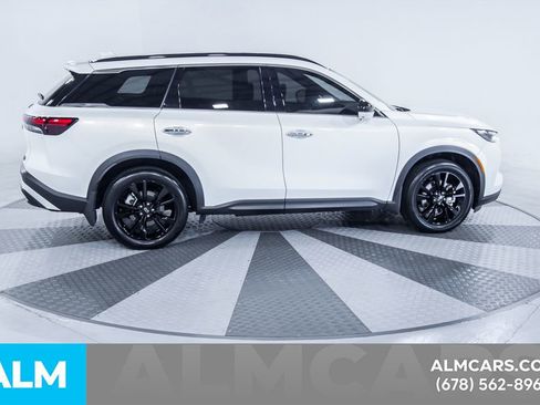 Used 2025 INFINITI QX60 Luxe w/ Black Edition FWD image 11