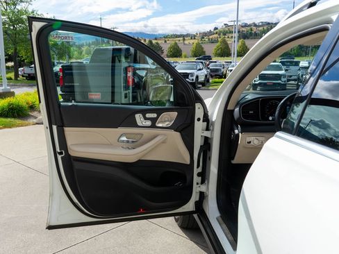 Used 2021 Mercedes-Benz GLE 350 4MATIC image 16