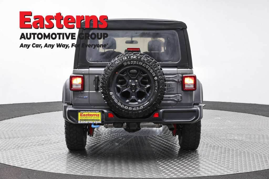 Used 2023 Jeep Wrangler Unlimited w/ Cold Weather Group AWD/4WD image 7
