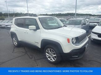 Used 2015 Jeep Renegade Latitude w/ Cold Weather Group AWD/4WD video 1