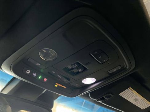 Used 2013 Cadillac XTS Platinum image 31