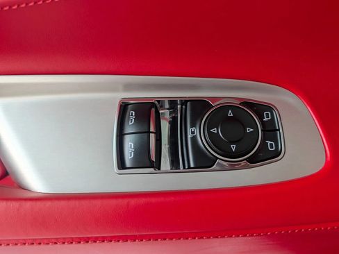 Used 2024 Chevrolet Corvette Stingray Premium Cpe w/ Battery Protection Package RWD image 33