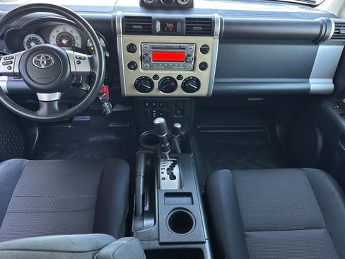 Used 2014 Toyota FJ Cruiser 4WD w/ Upgrade Package image 13