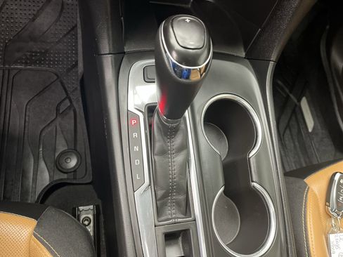 Used 2018 Chevrolet Equinox Premier image 25