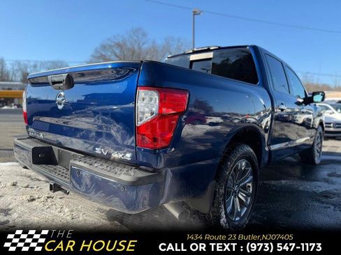 Used 2019 Nissan Titan SV w/ SV Convenience Package image 10