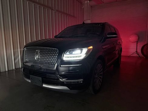 Used 2019 Lincoln Navigator Reserve AWD/4WD image 8