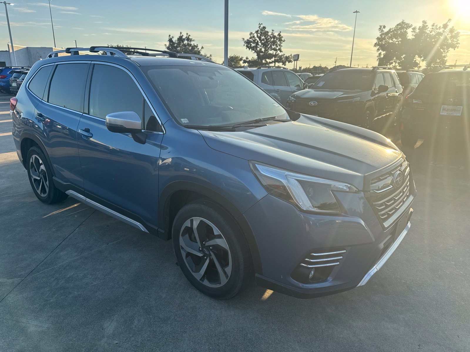 Used 2024 Subaru Forester Touring AWD/4WD image 2