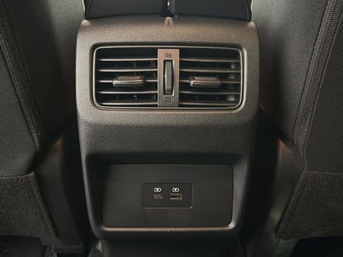 Used 2023 Nissan Rogue SV image 21