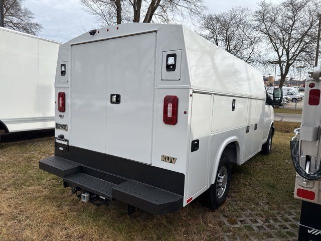 New 2025 Chevrolet Express 3500 w/ Power Convenience Package RWD image 4