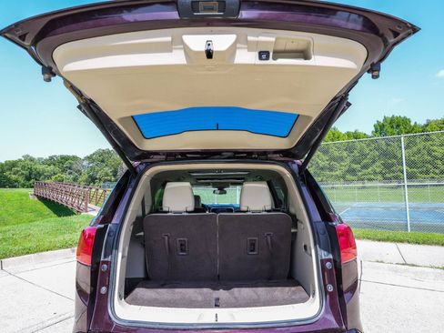 Used 2018 GMC Acadia Denali w/ Technology Package AWD/4WD image 21