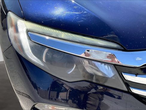 Used 2017 Honda Pilot Touring image 30