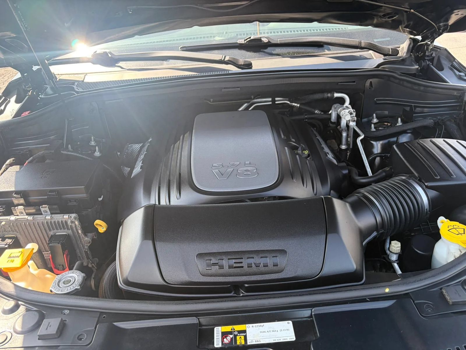 Used 2017 Dodge Durango R/T w/ Blacktop Package AWD/4WD image 9