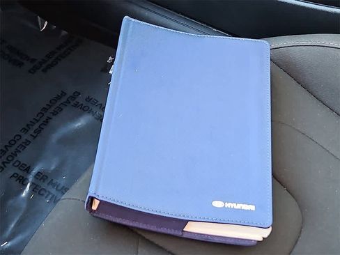 Used 2024 Hyundai Elantra SEL w/ Convenience Package image 29