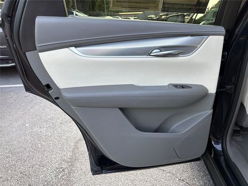 Used 2022 Cadillac XT5 Premium Luxury FWD image 21