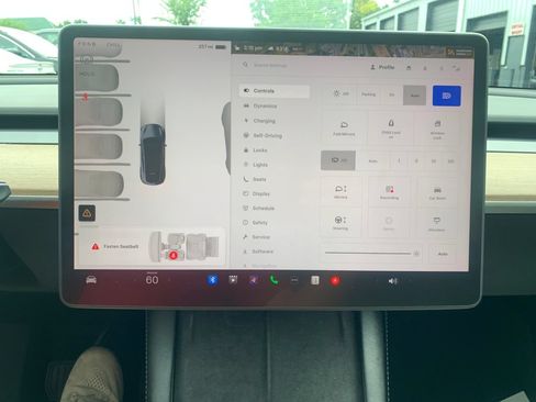 Used 2023 Tesla Model Y Long Range AWD/4WD image 20