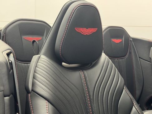 Used 2023 Aston Martin DB11 Volante image 62