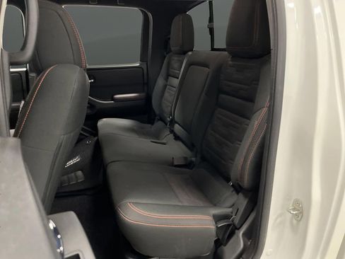 Used 2023 Nissan Frontier PRO-4X image 31