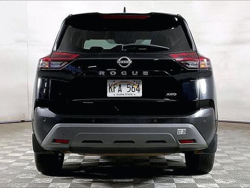 Used 2023 Nissan Rogue S AWD/4WD image 3